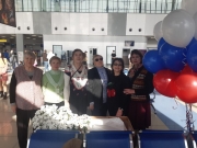 Поздравление мужчин с Днем защитника Отечества в аэропорту г. Владивостока