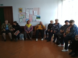 Cеребряные волонтеры Спасского района помогли библиотеке села Прохоры. 1
