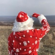 Приморцев приглашают на день рождения Деда Мороза в воскресенье