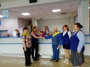 Серебряные добровольцы Приморья поздравили сотрудников Главпочтамта  с профессиональным праздником
