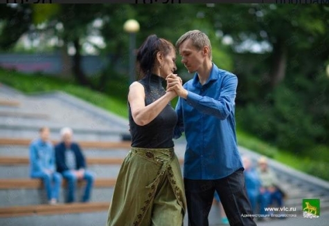 Вечера Аргентинского танго на Спортивной набережной Владивостока каждый вторник