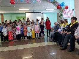 Серебряные добровольцы Приморья на празднике 8 марта у детей из СРЦН "Парус надежды" 2