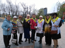 ​Серебряные волонтеры принимают участие в акциях «Красная гвоздика» и «Георгиевская ленточка» 5