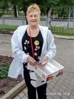 "Серебряные" волонтеры Приморья участвуют в акции «Красная гвоздика» 8