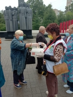 "Серебряные" волонтеры Приморья участвуют в акции «Красная гвоздика» 3