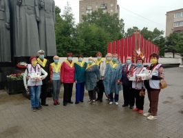 "Серебряные" волонтеры Приморья участвуют в акции «Красная гвоздика» 10
