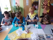 Серебряные волонтеры с детьми из КГБОУ " Черниговская" КШИ готовятся к новому году